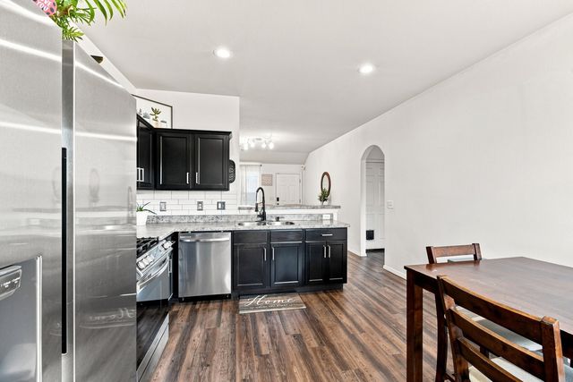10004 E 107th Place, Owasso, OK 74055