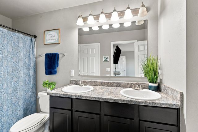 10004 E 107th Place, Owasso, OK 74055