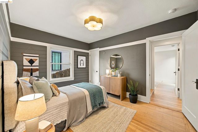 967 Grosvenor Place, Oakland, CA 94610