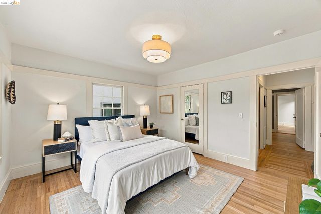 967 Grosvenor Place, Oakland, CA 94610