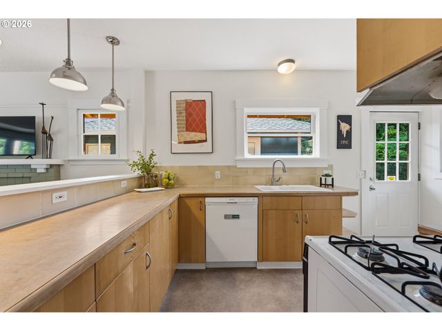 3610 N BALDWIN St, Portland, OR 97217