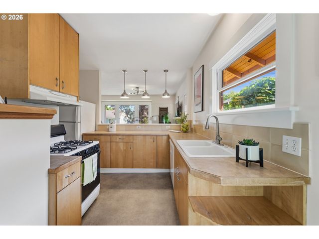 3610 N BALDWIN St, Portland, OR 97217