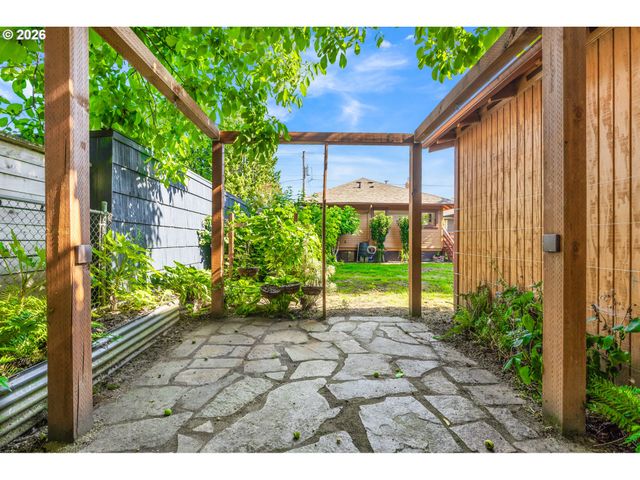 3610 N BALDWIN St, Portland, OR 97217