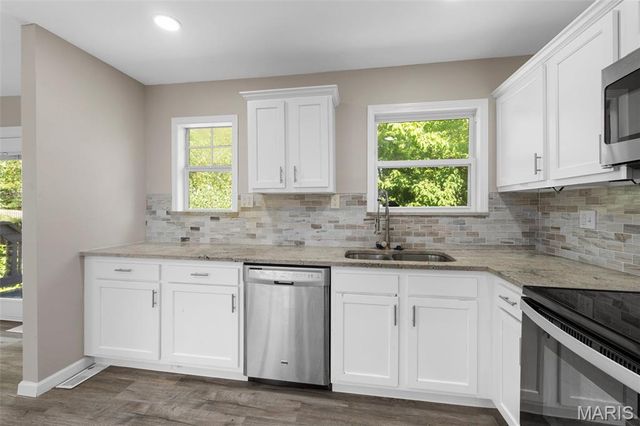 1844 Night Drive, Florissant, MO 63031