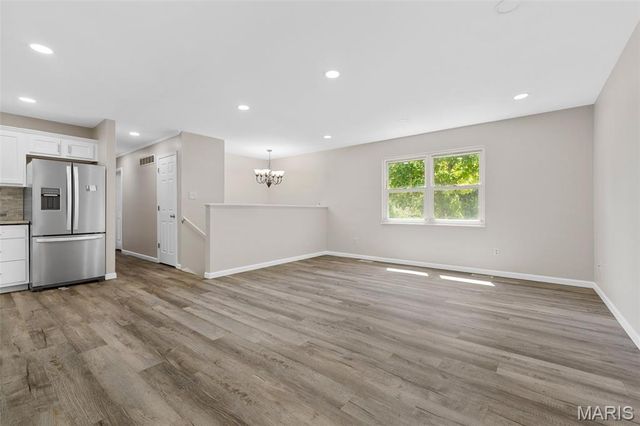 1844 Night Drive, Florissant, MO 63031