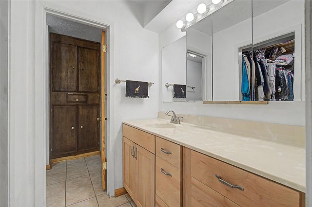 3774 Spring Drive, Huntsville, TX 77340