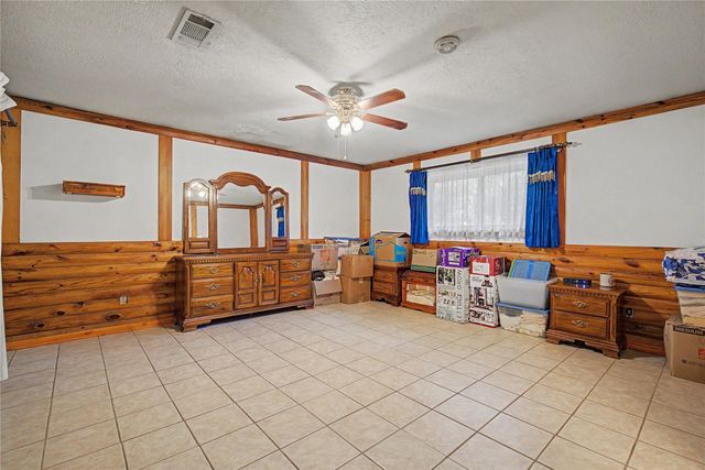 3774 Spring Drive, Huntsville, TX 77340