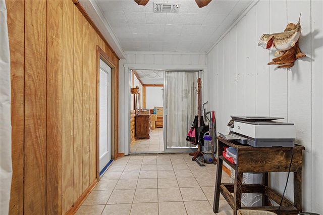 3774 Spring Drive, Huntsville, TX 77340