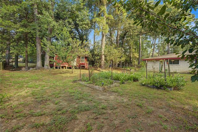 3774 Spring Drive, Huntsville, TX 77340