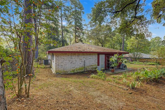 3774 Spring Drive, Huntsville, TX 77340