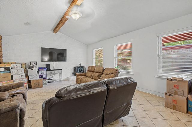 3774 Spring Drive, Huntsville, TX 77340