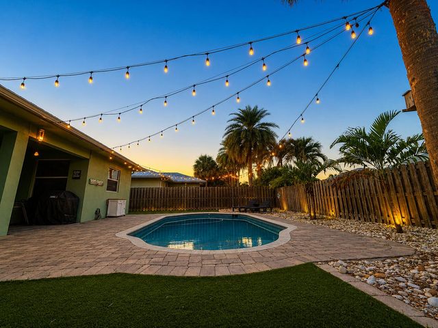17620 Cinquez Park Road W, Jupiter, FL 33458