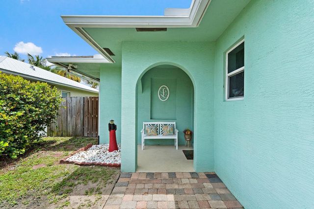 17620 Cinquez Park Road W, Jupiter, FL 33458