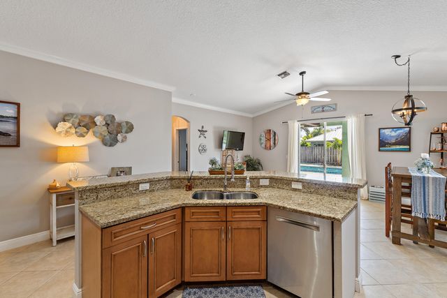 17620 Cinquez Park Road W, Jupiter, FL 33458