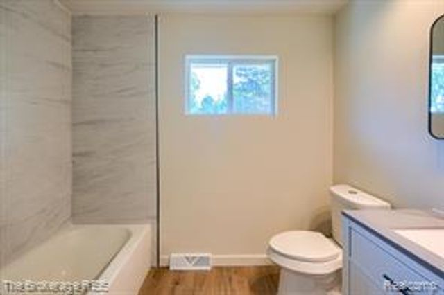 1401 Hillside Drive, Flint, MI 48532