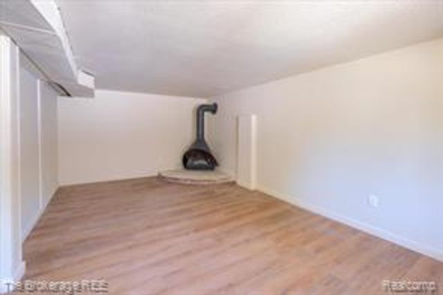 1401 Hillside Drive, Flint, MI 48532