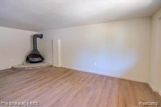 1401 Hillside Drive, Flint, MI 48532
