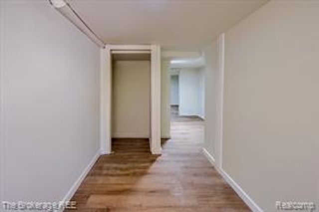 1401 Hillside Drive, Flint, MI 48532