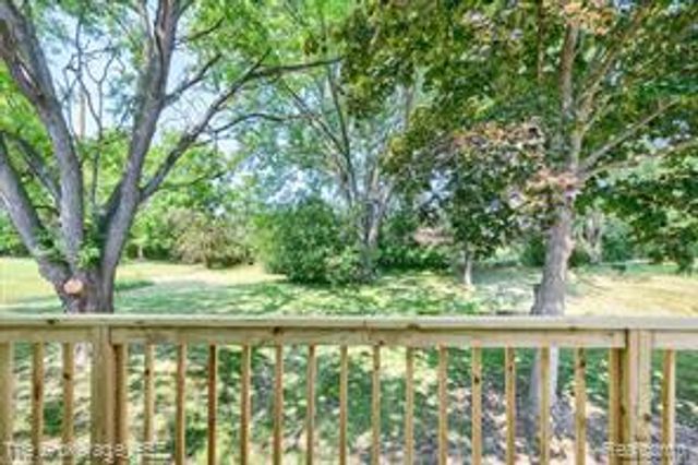 1401 Hillside Drive, Flint, MI 48532