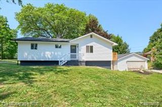 1401 Hillside Drive, Flint, MI 48532
