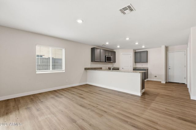 565 W BLACK HAWK Place, Casa Grande, AZ 85122