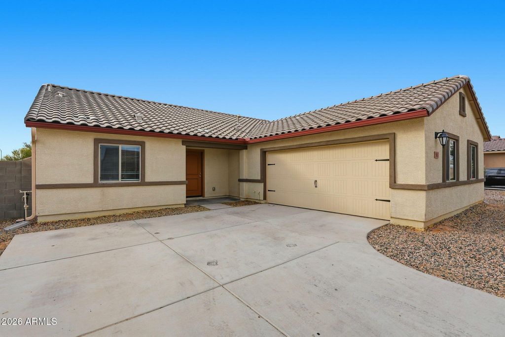 565 W BLACK HAWK Place, Casa Grande, AZ 85122
