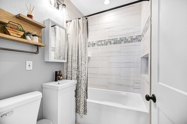 6825 Terrace COURT, Wauwatosa, WI 53213