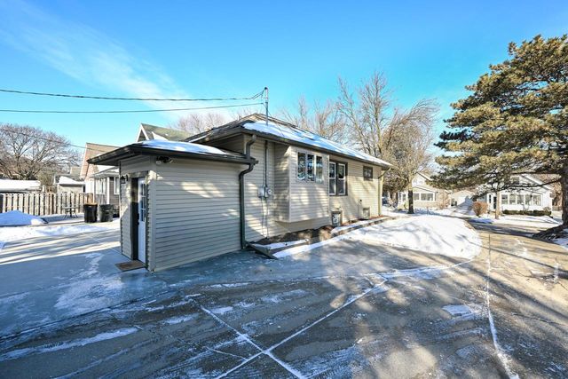 6825 Terrace COURT, Wauwatosa, WI 53213