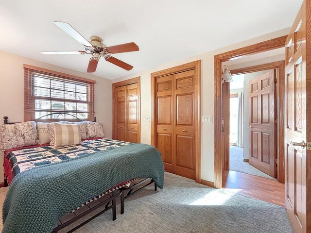 W336N6496 Lakeview DRIVE, Oconomowoc, WI 53066