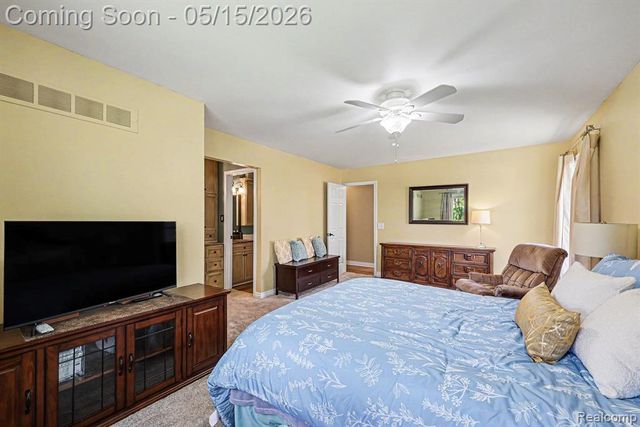 11921 Raintree Court, Utica, MI 48315