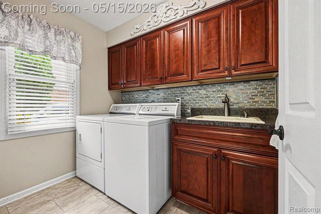 11921 Raintree Court, Utica, MI 48315