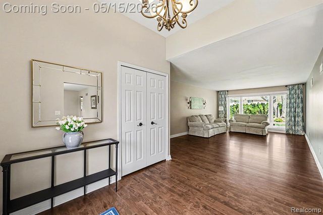 11921 Raintree Court, Utica, MI 48315