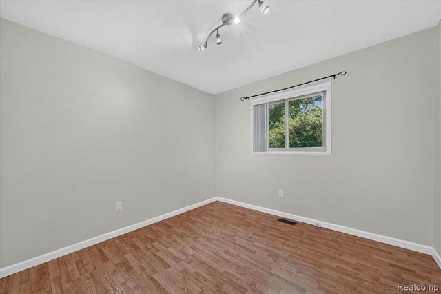 2370 Norton Road, Rochester Hills, MI 48307