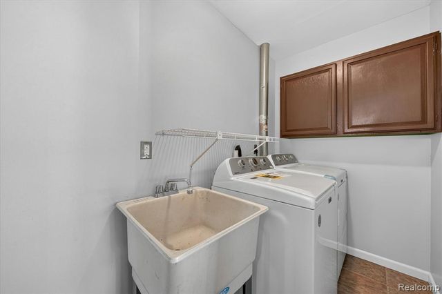 2370 Norton Road, Rochester Hills, MI 48307