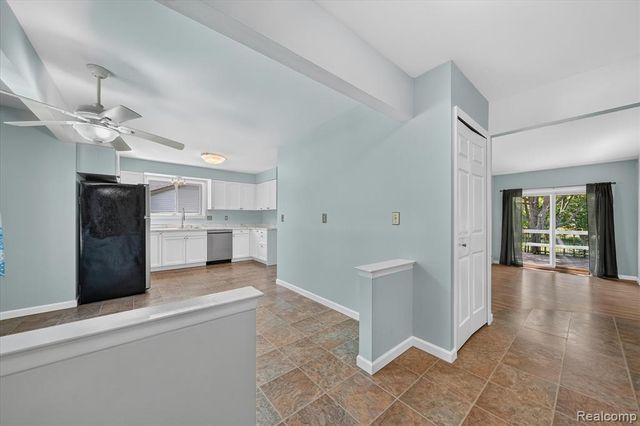 2370 Norton Road, Rochester Hills, MI 48307