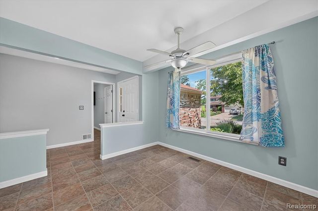 2370 Norton Road, Rochester Hills, MI 48307