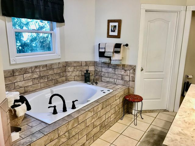 102 Field Street, White Pigeon, MI 49099