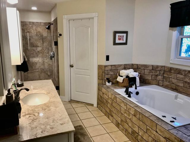 102 Field Street, White Pigeon, MI 49099