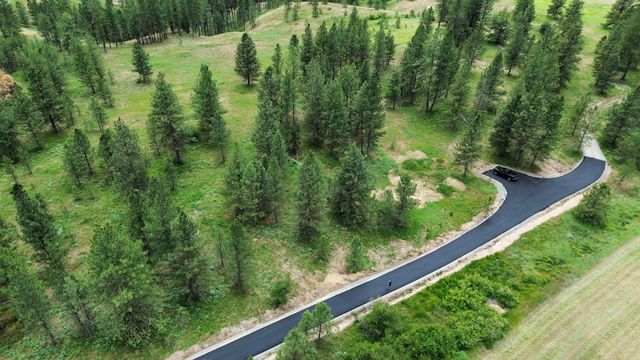 3086 E Balsam Hill Ln, Valleyford, WA 99036