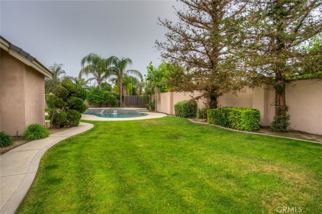 1507 Cromerton, Bakersfield, CA 93311