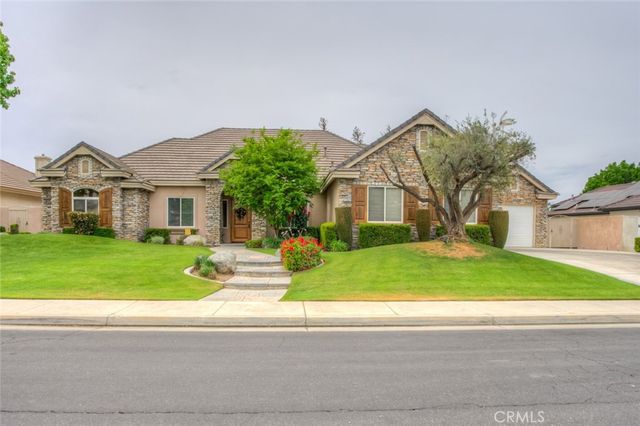 1507 Cromerton, Bakersfield, CA 93311