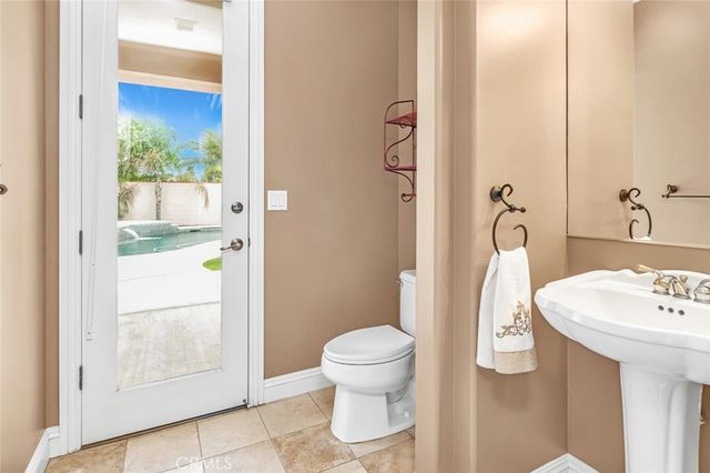 1507 Cromerton, Bakersfield, CA 93311