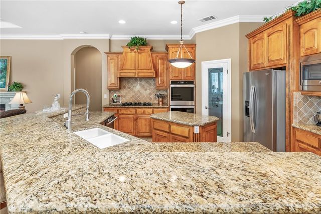 1507 Cromerton, Bakersfield, CA 93311