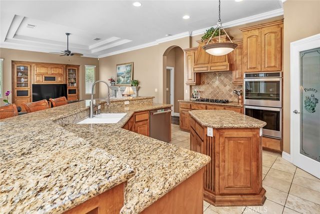 1507 Cromerton, Bakersfield, CA 93311