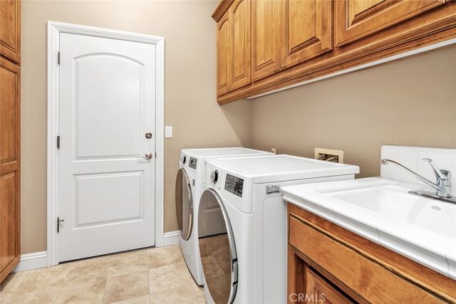 1507 Cromerton, Bakersfield, CA 93311