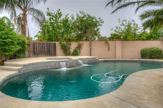 1507 Cromerton, Bakersfield, CA 93311