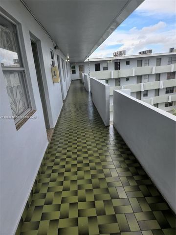 1351 NE 191st Street E415, Miami, FL 33179