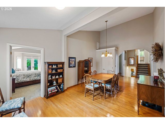 2058 Cedar Ct, North Bend, OR 97459