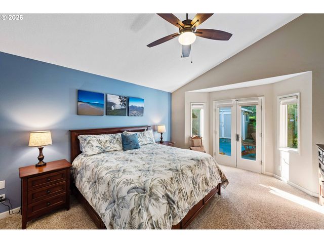 2058 Cedar Ct, North Bend, OR 97459