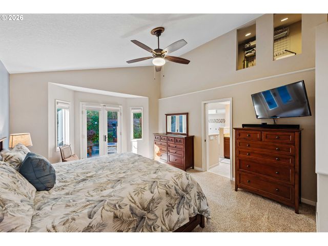 2058 Cedar Ct, North Bend, OR 97459